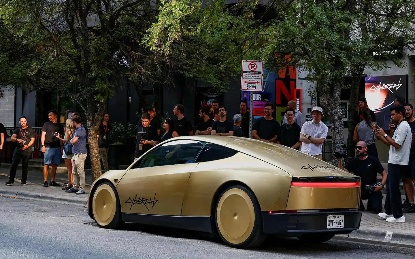 Tesla показала Cybercab: в Техасе зарегистрировали 45 машин
