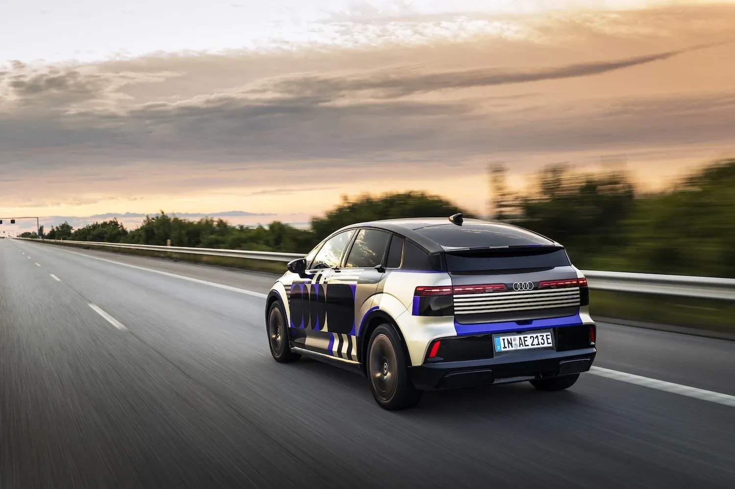 Audi A2 e-tron в движении