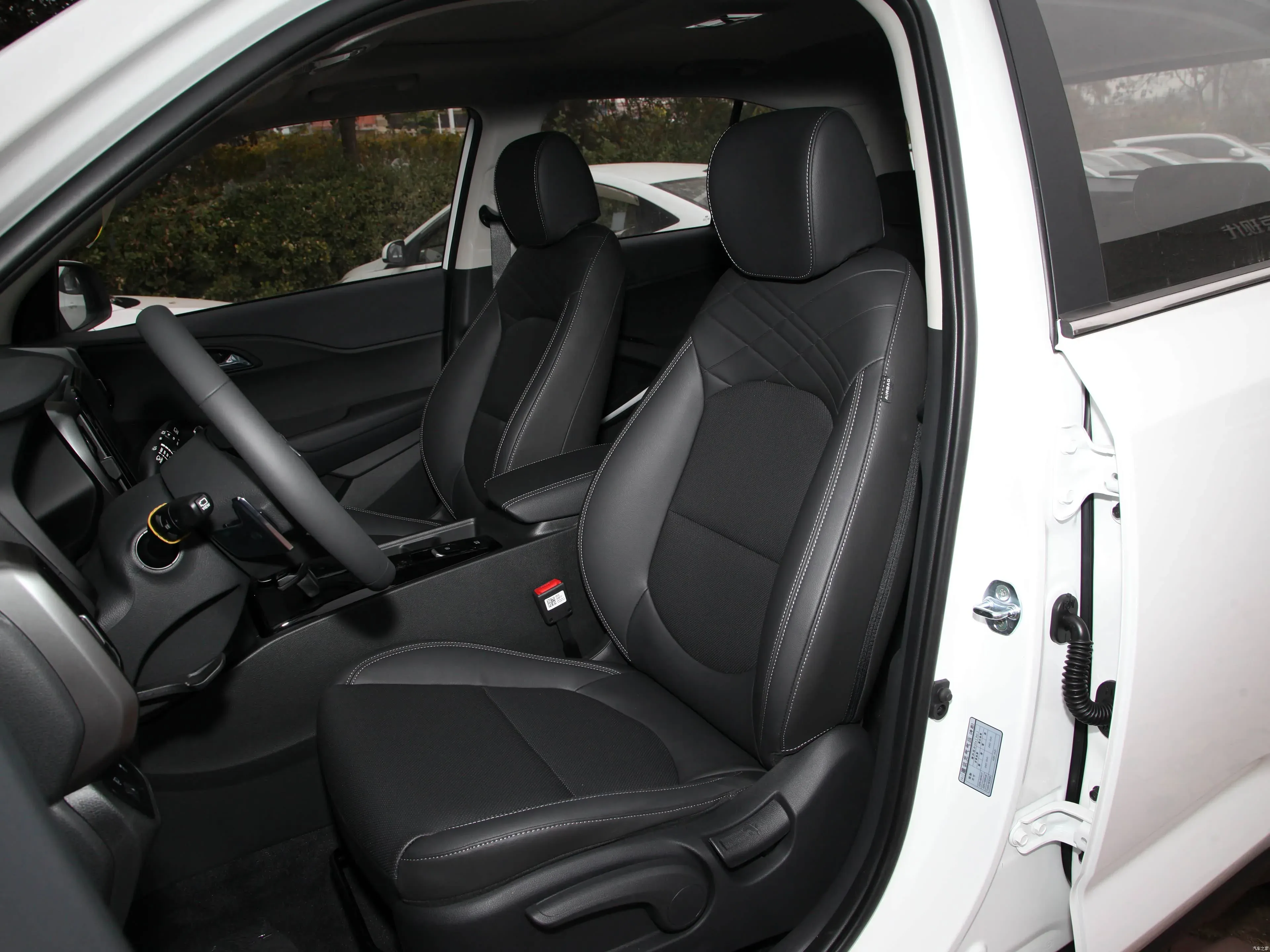 Передние сиденья Hyundai ix35 2022