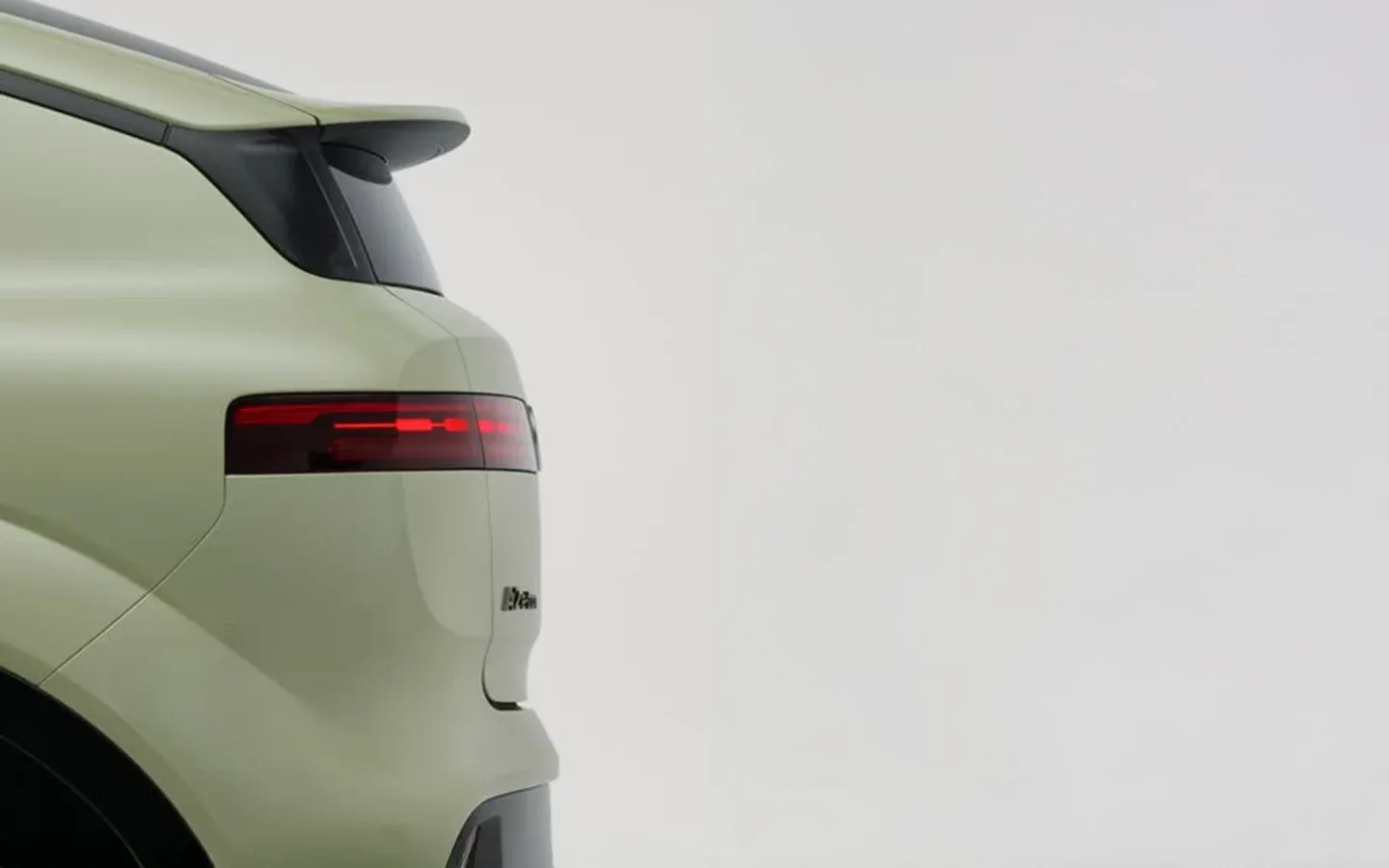 Audi A2 e-tron сзади