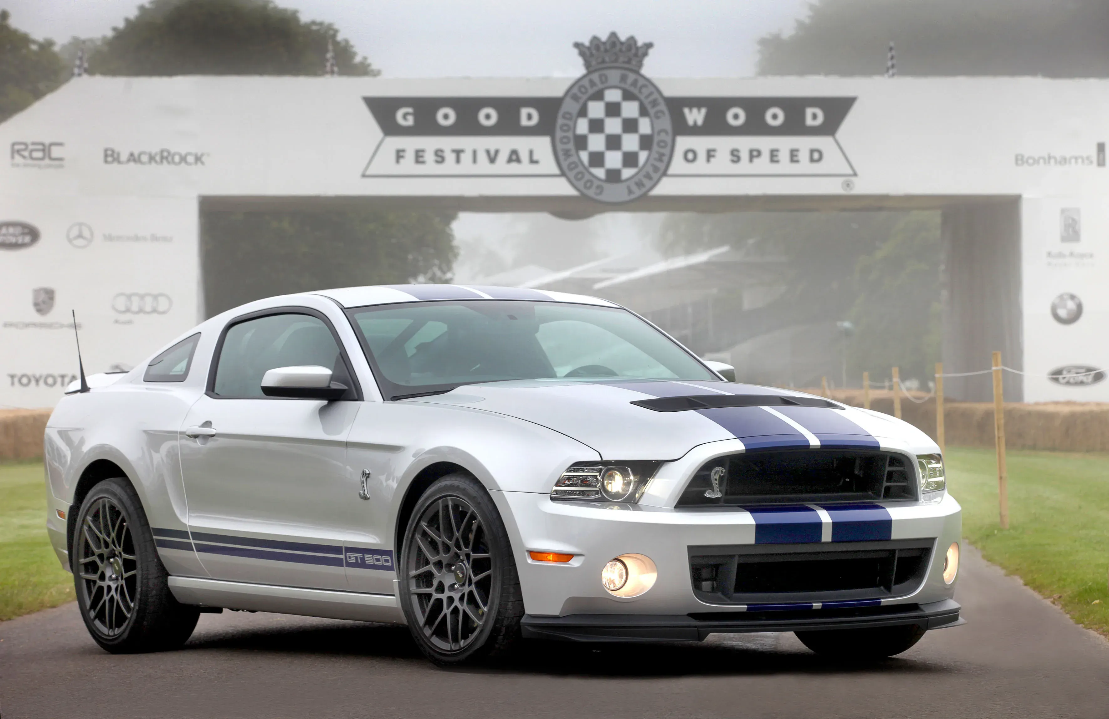 Ford Mustang S197